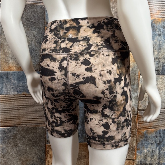 Lululemon Wunder Train High-Rise Short Size 6 - Picture 4 of 11